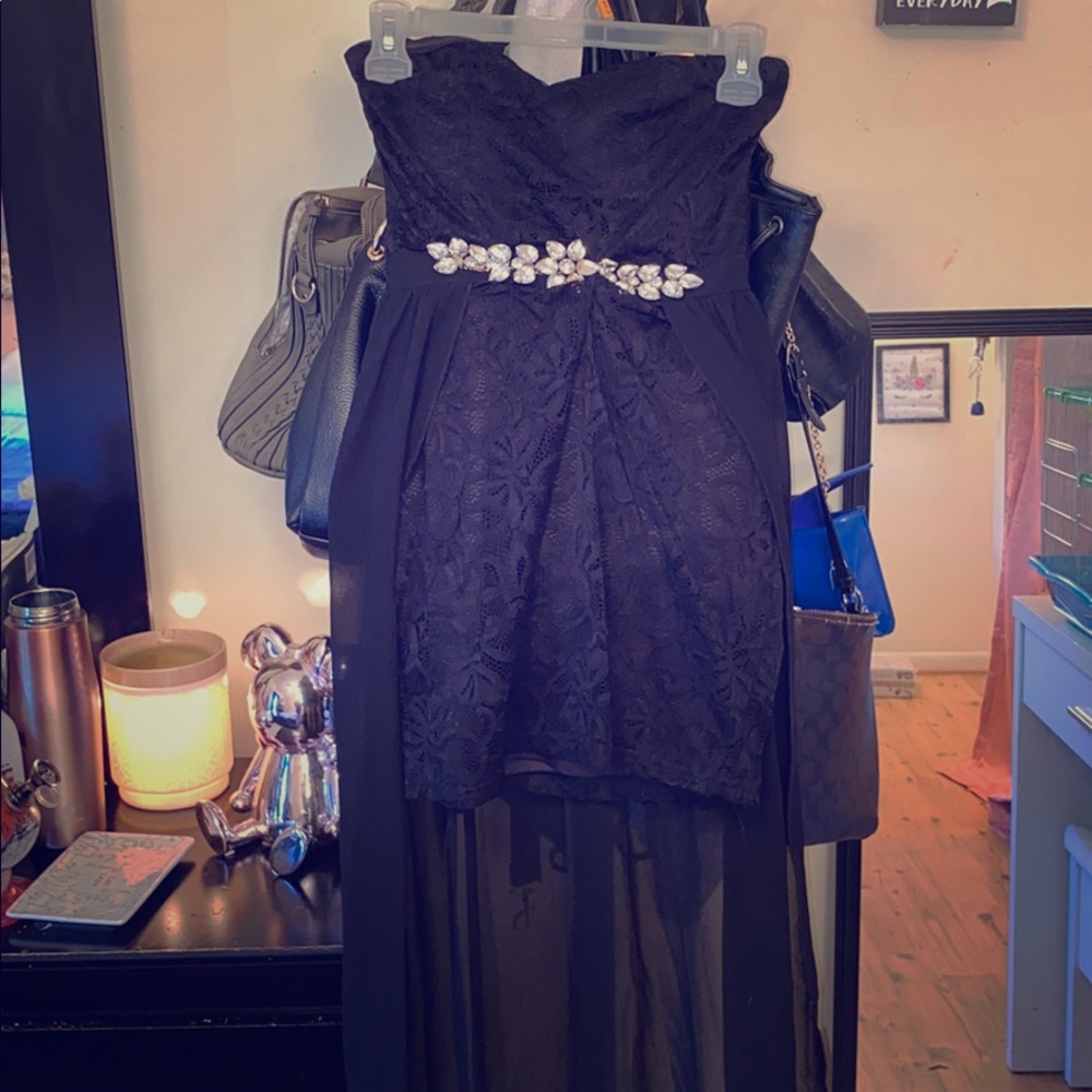 Mini dress with flowing back